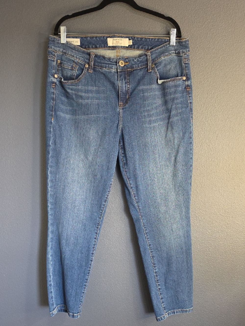 Torrid 14 Straight Leg